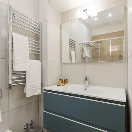 San Cesareo 64 Bed and Breakfast