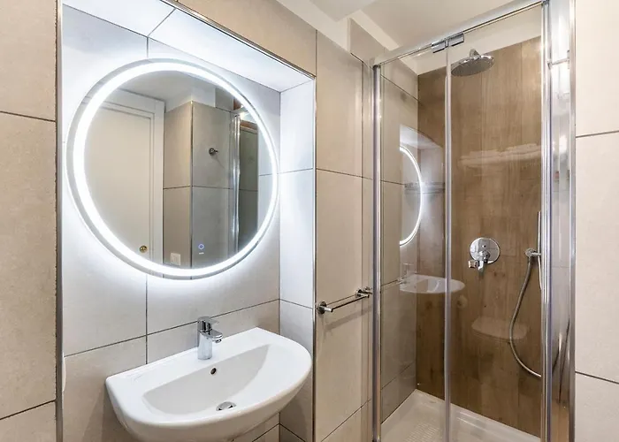 San Cesareo 64 Bed & Breakfast 4*